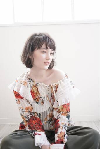 定番ボブを一歩先のお洒落ヘアに ポイントは前髪と毛先ニュアンスにアリ 18年10月1日 エキサイトニュース