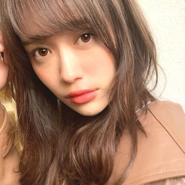 いつものロングヘアを上品にクラスアップ 大注目の19トレンド ほの揺れヘア 特集 19年1月23日 エキサイトニュース