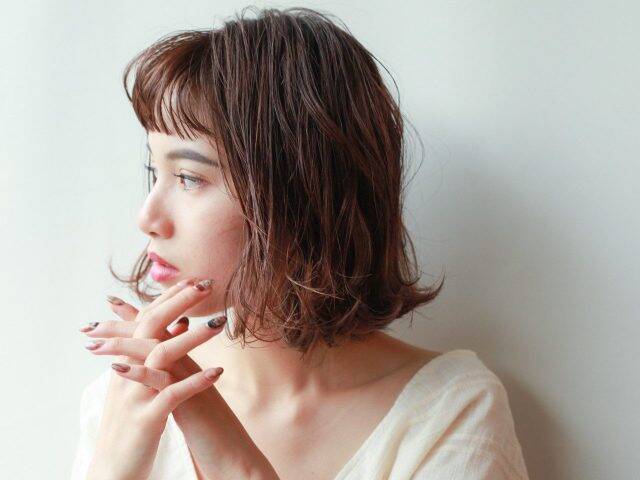 華奢感はスタイリングで演出 オンナ度高め 旬顔ショートヘア の作り方 19年8月7日 エキサイトニュース 華奢感はスタイリングで演出 オンナ度高め 旬顔ショートヘア の作り方 19年8月7日 エキサイトニュース