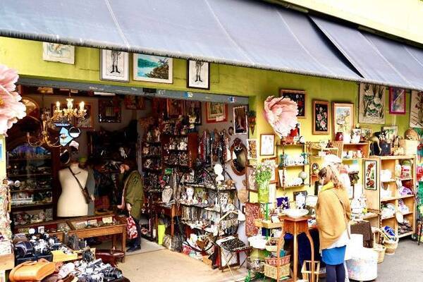 パリの蚤の市を知り尽くしたパリジェンヌが案内 クリニャンクール蚤の市 の歩き方 年2月16日 エキサイトニュース
