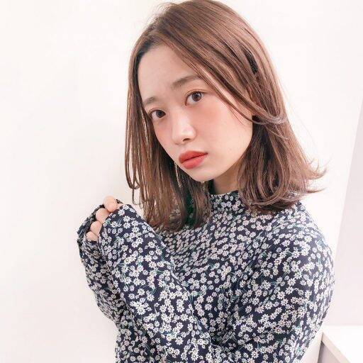 シルエット&くびれ感が鍵。2020春【旬顔ミディアムヘア】で愛され度UP