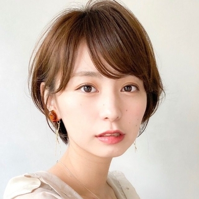 お団子ヘアアレンジの作り方 フワッとした丸み てっぺんお団子で女の子らしく 17年6月8日 エキサイトニュース