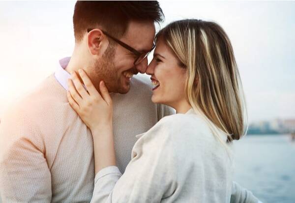 このままでいて 男性を ムラつかせるハグ とは 21年1月19日 エキサイトニュース