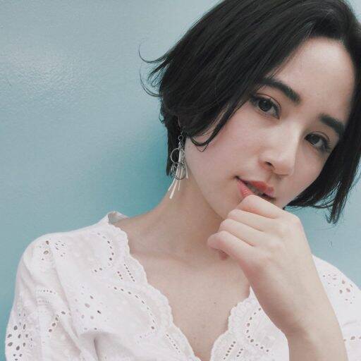 丸顔でお悩みなら 縦ライン を意識 かきあげヘア で大人っぽ輪郭美人に 17年7月日 エキサイトニュース