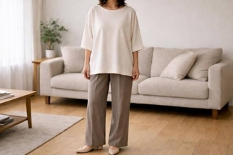 「なんだか腰まわりがもたつく…」40代・50代が見直すべき“トップスの裾処理”問題