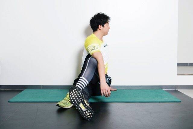 腹筋や体幹の柔軟性キープに。１日１分【ウエストのくびれを取り戻す】簡単ストレッチ