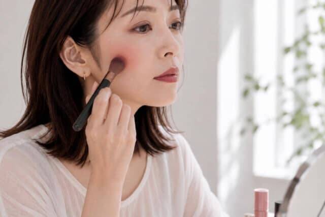 おしゃれのつもりが“おば見え”。2026春夏、大人世代が見直したい「今っぽメイク」３つのポイント