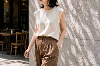 まだ暑いけど、少し秋っぽく。夏服のままで楽しむ「晩夏コーデ」のつくり方３選