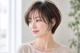 「なぜかアカ抜けない原因は“前髪”かも。ショートヘア、大人世代の見直しポイント」の画像2