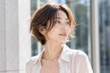 「顔まわりレイヤーあり or なし、2026初夏にアカ抜ける大人ショートヘアの正解」の画像1