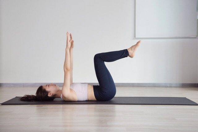 腰まわりの印象が変わる。１日５セット【腹筋＆体幹に効かせる】簡単エクササイズ