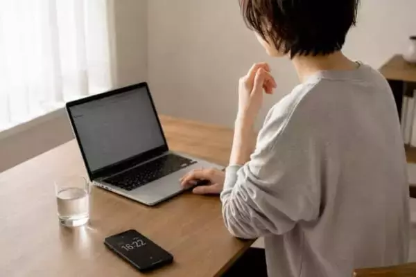 ダイエット中なのに食べたくなる…。40代以降が知っておきたい“空腹との付き合い方”