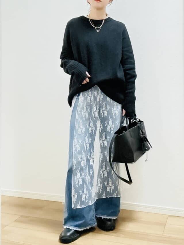 ニットはまだ着たいけど重い…。40代の冬→春をつなぐ「白レイヤード」着こなしテク３つ