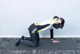 呼吸が浅いと太りやすい？固まった背中をゆるめて【痩せ体質を取り戻す】簡単ストレッチ