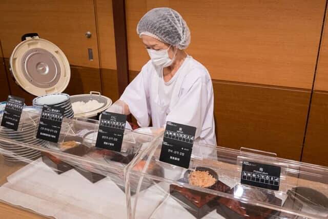 カニやイクラ、海鮮を満喫。【函館大沼プリンスホテル】朝夕のビュッフェに並ぶ北海道＆函館グルメ