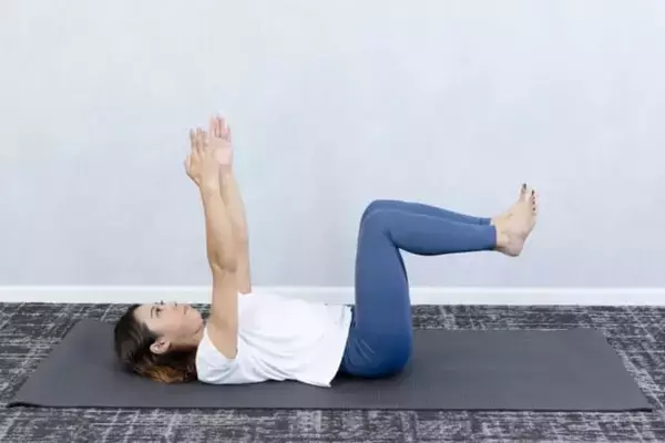 肩まわりが軽い！細見えする！お腹ぽっこりまでケア【ラク痩せが叶う】簡単エクササイズ