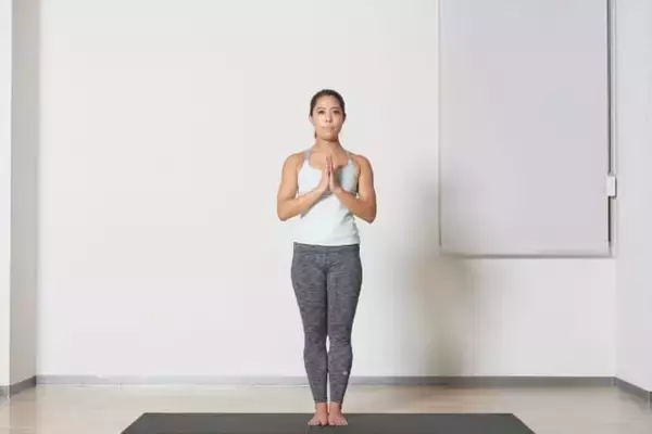 「運動不足の解消におすすめ。代謝を促進【柔軟性UP＆バランスキープに効く】簡単習慣」の画像