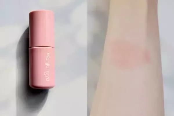 「帰省・集まり・初詣…どこでも好印象。大人が使いやすい「多幸感ピンクメイク」厳選３コスメ」の画像