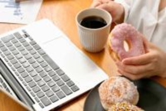 “とりあえず甘い物”が太りやすさの原因に？血糖値の乱れがダイエットを妨げる理由