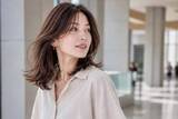「今の髪型、9月には少し軽すぎるかも。人気美容師が注目する40代からの“初秋ヘア”３選」の画像2