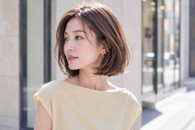 今の髪型、9月には少し軽すぎるかも。人気美容師が注目する40代からの“初秋ヘア”３選