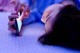 「寝る前のスマホをやめただけ！３ヶ月で−３kg【睡眠の質を高める】簡単ダイエット」の画像1