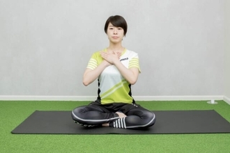 顔のむくみ・つらい首の原因は“姿勢”かも。１日３セット【首まわりをリセットする】簡単ストレッチ