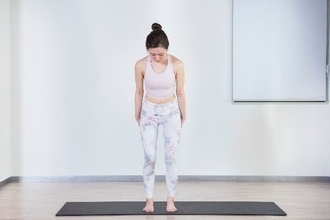 立っているだけでお腹も脚も引き締まる！痩せ体質に導く【理想の立ち姿勢】の作り方