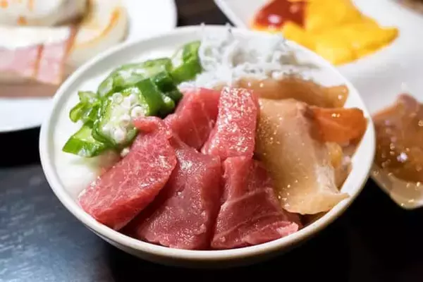 「カニの大盛りやマグロ＆フグの刺身が食べ放題。【大江戸温泉物語Premium 鬼怒川観光ホテル】の最強バイキング」の画像