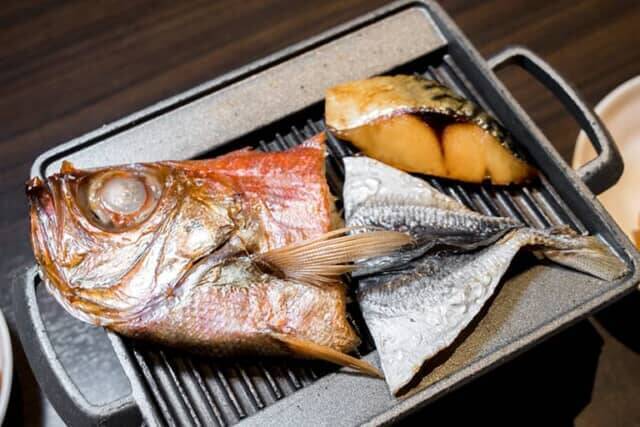 カニの大盛りやマグロ＆フグの刺身が食べ放題。【大江戸温泉物語Premium 鬼怒川観光ホテル】の最強バイキング