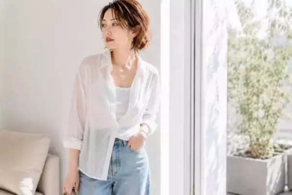 「春夏カジュアルに赤リップは浮く？大人世代が見直したい「口元バランス」」の画像