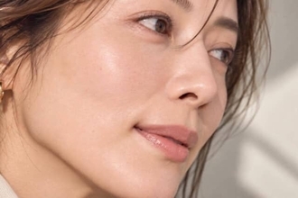 カバー力だけで選んでない？2026年秋、大人世代が知っておきたい“美容液ファンデ”の特徴と選び方