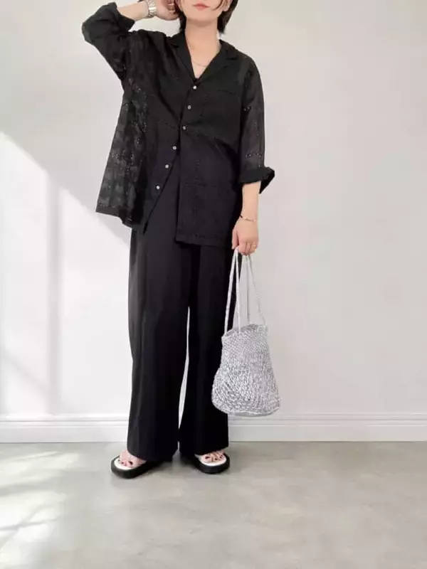 「40代・50代の黒コーデを軽やかに。初夏に映える「SELECT MOCA」のシャツジャケット」の画像