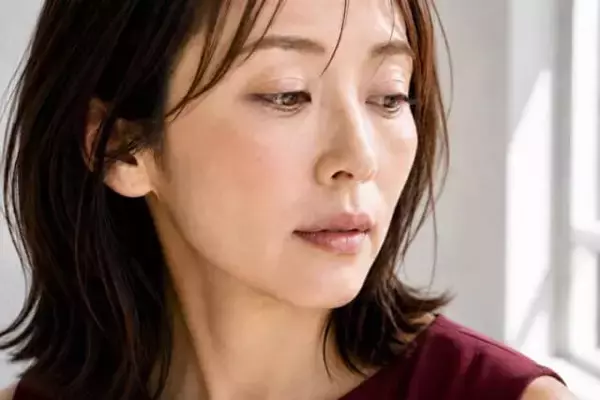 ベージュメイクをすると顔色が悪く見える？大人世代が見直したい“ベージュの使い方”