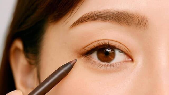 アイラインは“引かない”方が盛れる？若見え＆目ヂカラUPを叶える「最旬アイメイクテク」