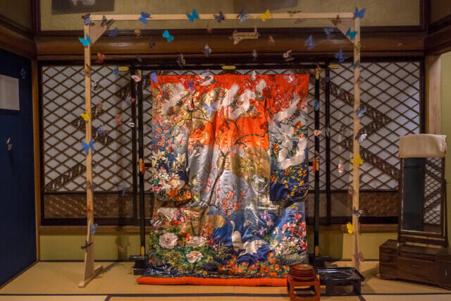 「美と自由が花開いた時代」。モダンガールと東京都指定有形文化財「百段階段」の展示会