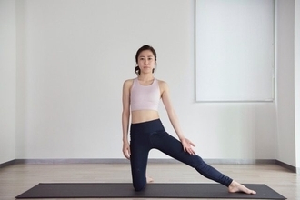 お腹・背中・太ももを一気に引き締め！１日５セット【“寸胴体型”解消に効く】簡単ポーズ