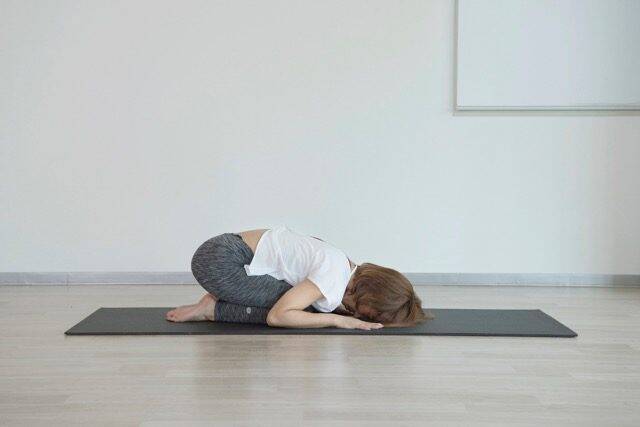 夕方のパンパン感に終止符。１日１分【むくみリセット＆全身の巡りを整える】簡単ポーズ