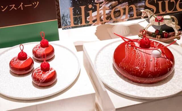 ハイセンスなクリスマスケーキを全国の【ヒルトン】で。テーマは「クリスマスオーナメントをめしあがれ」