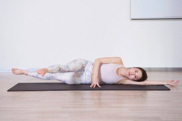 太ももだけが痩せにくい人へ。１日１セット【脚全体の印象が変わる】簡単エクササイズ