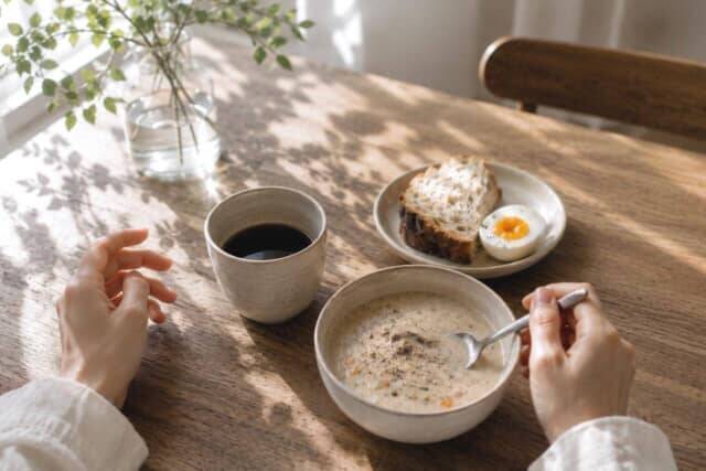 空腹を我慢するほどダイエットに逆効果？40代以降が見直したい“食欲の整え方”