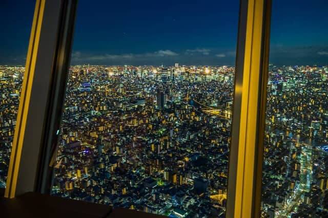 東京屈指の絶景レストラン【東京スカイツリー(R)】345mの上空から、遊び心あふれるフレンチディナーを満喫