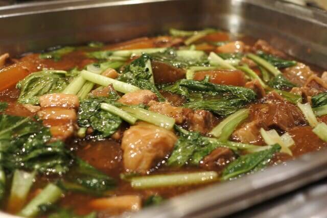 “他とはちがう”ビュッフェメニューがウリ。朝も夜も食べ放題【草津ナウリゾートホテル】