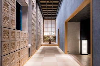 星のや東京に【鮨 大手門】がオープン。創造性豊かな江戸前鮨と酒肴に舌つづみ。今なら外来も受付中