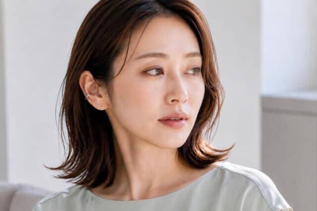 おしゃれのつもりが“おば見え”。2026夏〜秋、時代遅れに見られやすい「眉メイク」の共通点