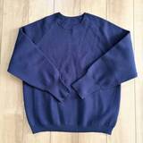 「【ur’s】洗えて高見え。40代の冬〜春にちょうどいい「スウェットライクニット」を選ぶ理由」の画像1