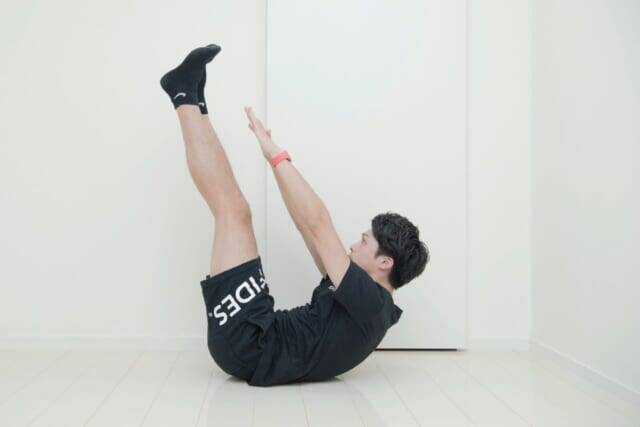 「なんかお腹だけ残る…」を解消。１日２セット“下腹と脚を同時に整える”簡単習慣