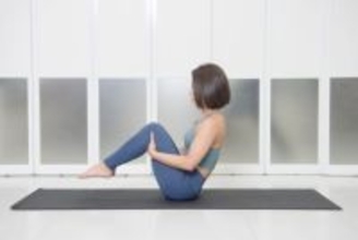 ぽっこりお腹と猫背を同時にケア！１日５回【腰まわり＆体幹を鍛える】簡単エクササイズ