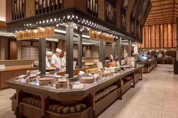 朝夕のビュッフェで北海道の味を満喫。【函館・湯の川温泉 ホテル万惣】ではお寿司や海鮮も食べ放題