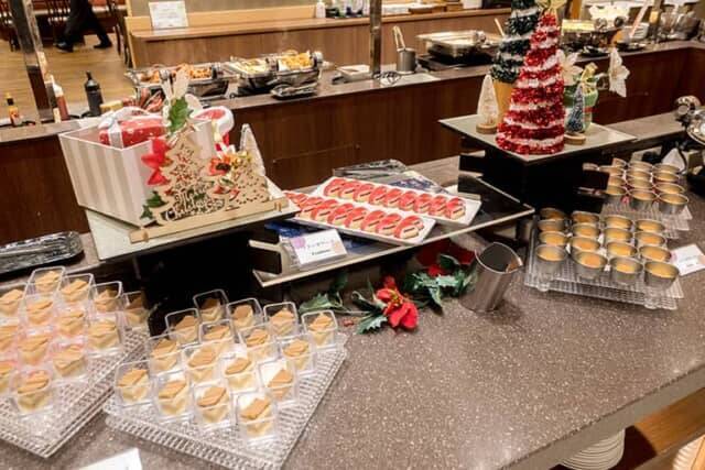 朝夕のビュッフェで北海道の味を満喫。【函館・湯の川温泉 ホテル万惣】ではお寿司や海鮮も食べ放題